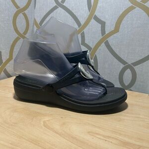 Crocs Women’s Wedge Flip flop size:8